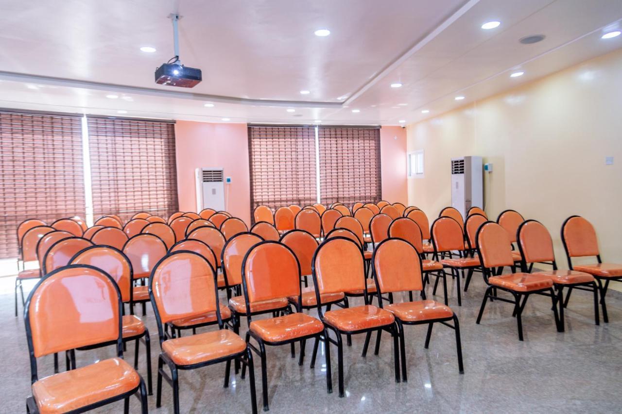Guest Pride Hotel كانو المظهر الخارجي الصورة