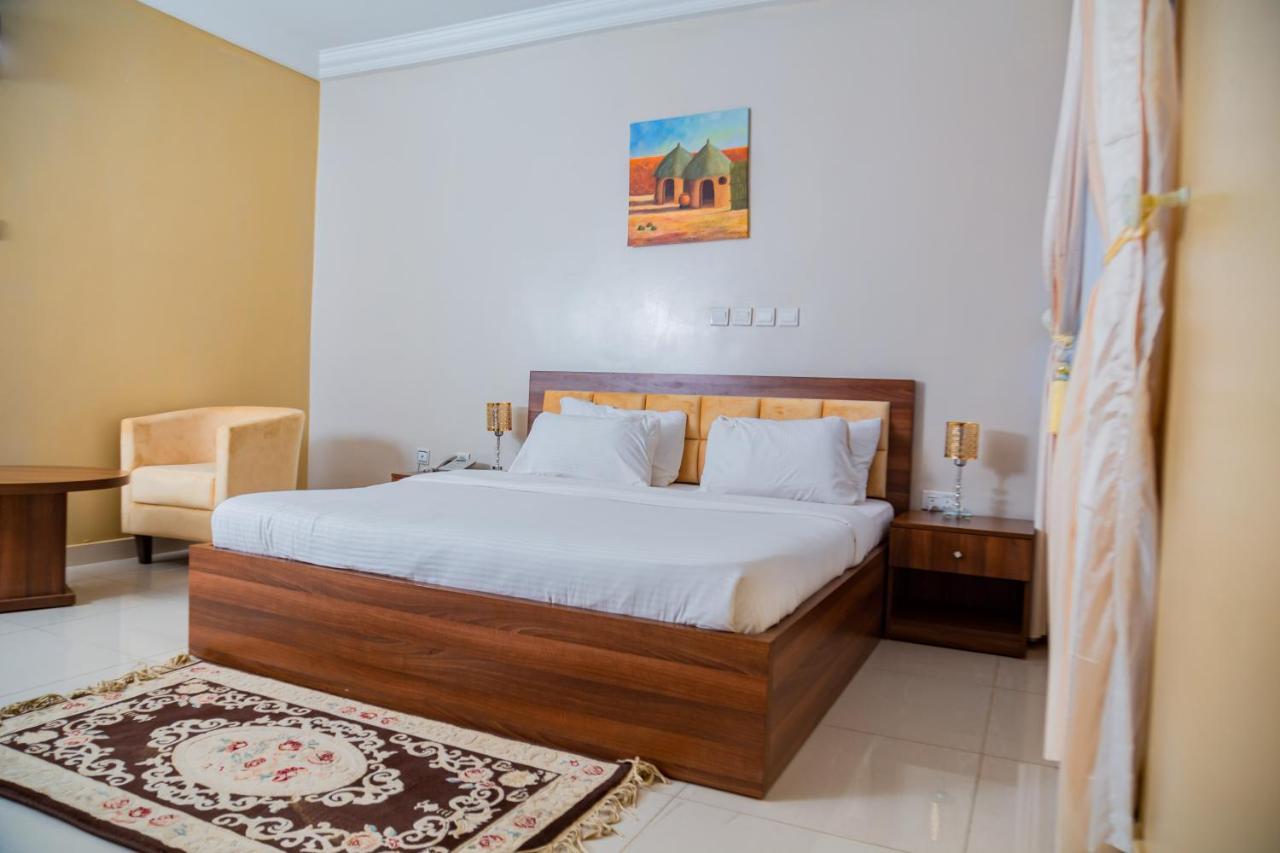 Guest Pride Hotel كانو المظهر الخارجي الصورة