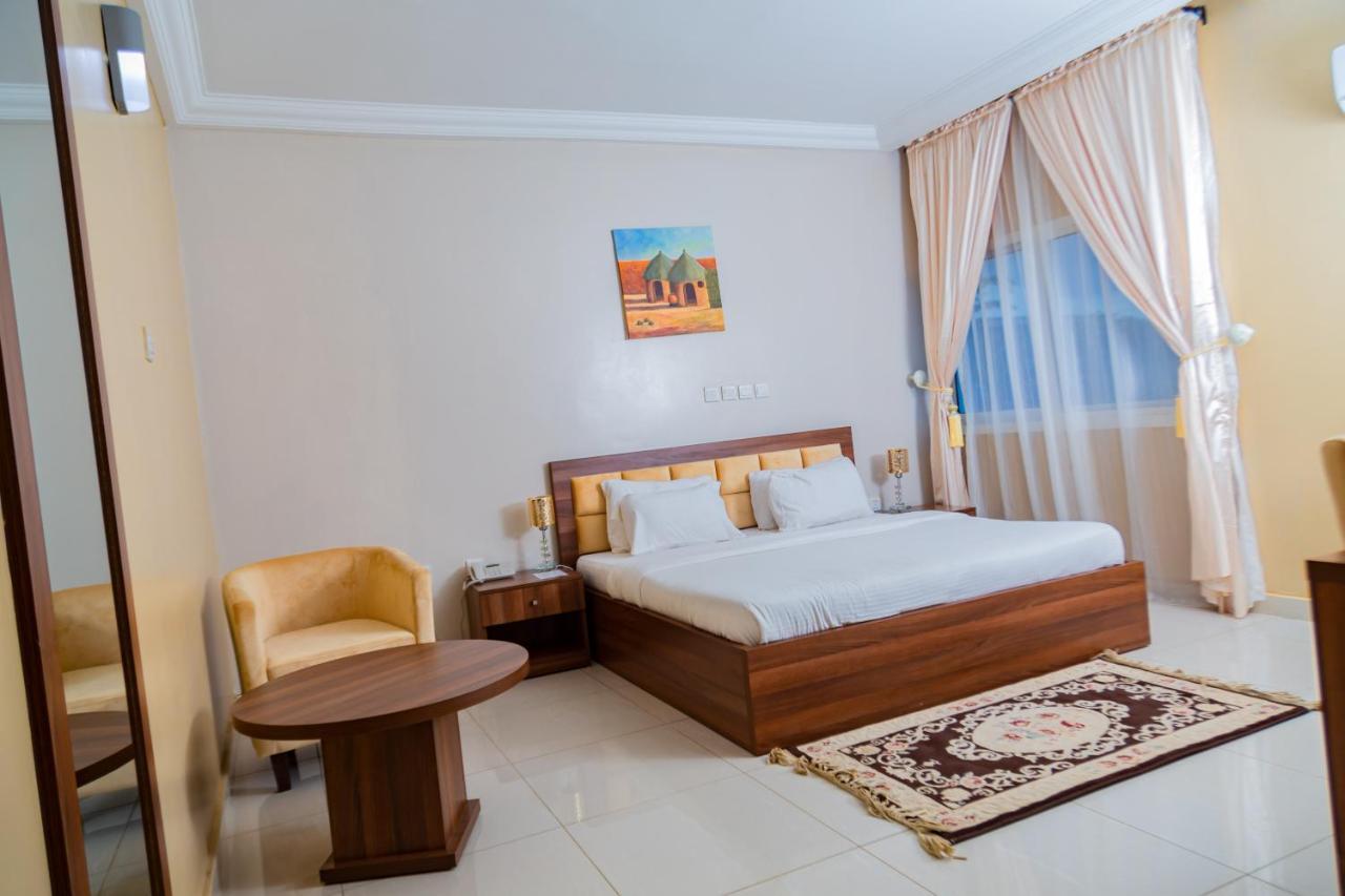 Guest Pride Hotel كانو المظهر الخارجي الصورة