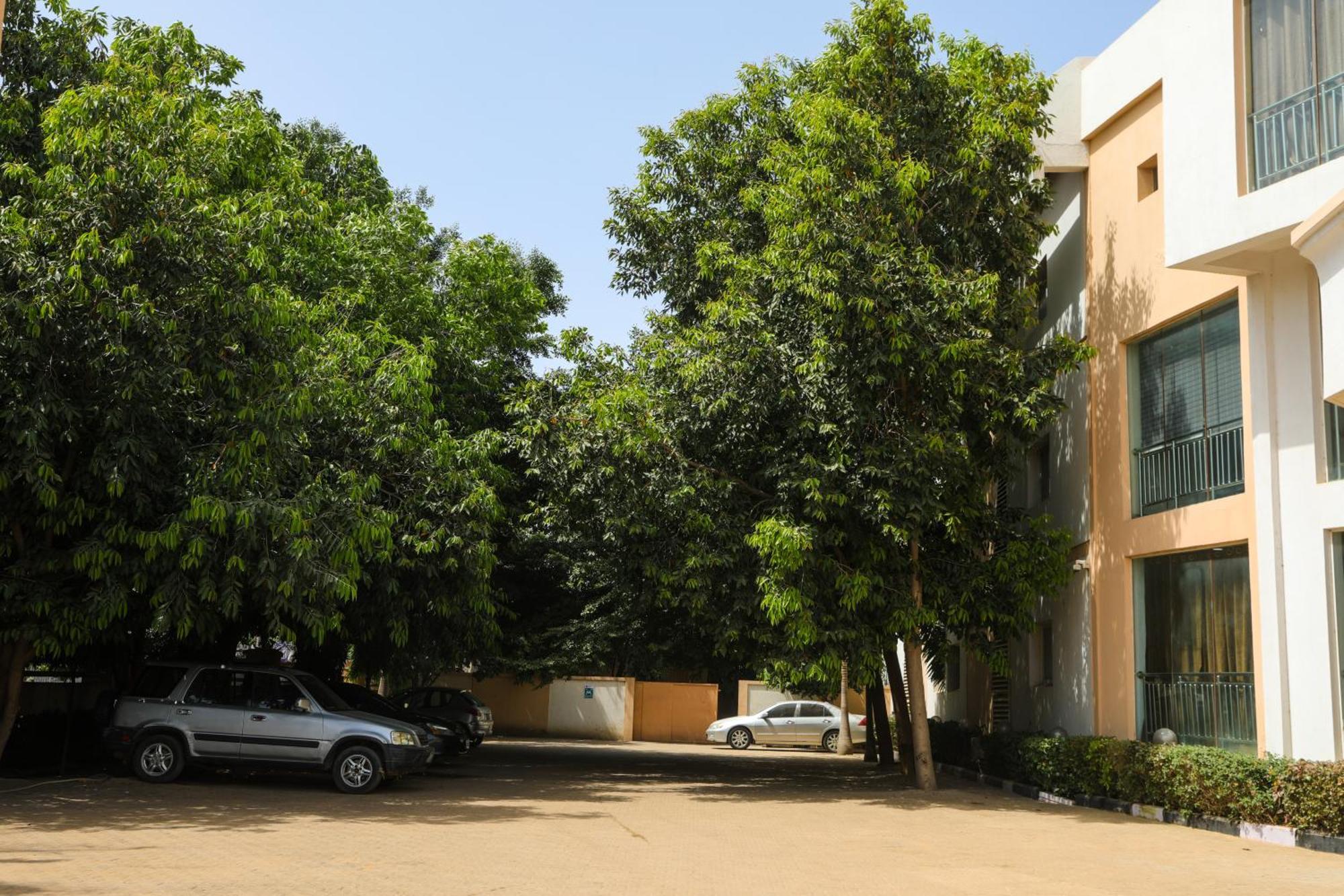 Guest Pride Hotel كانو المظهر الخارجي الصورة